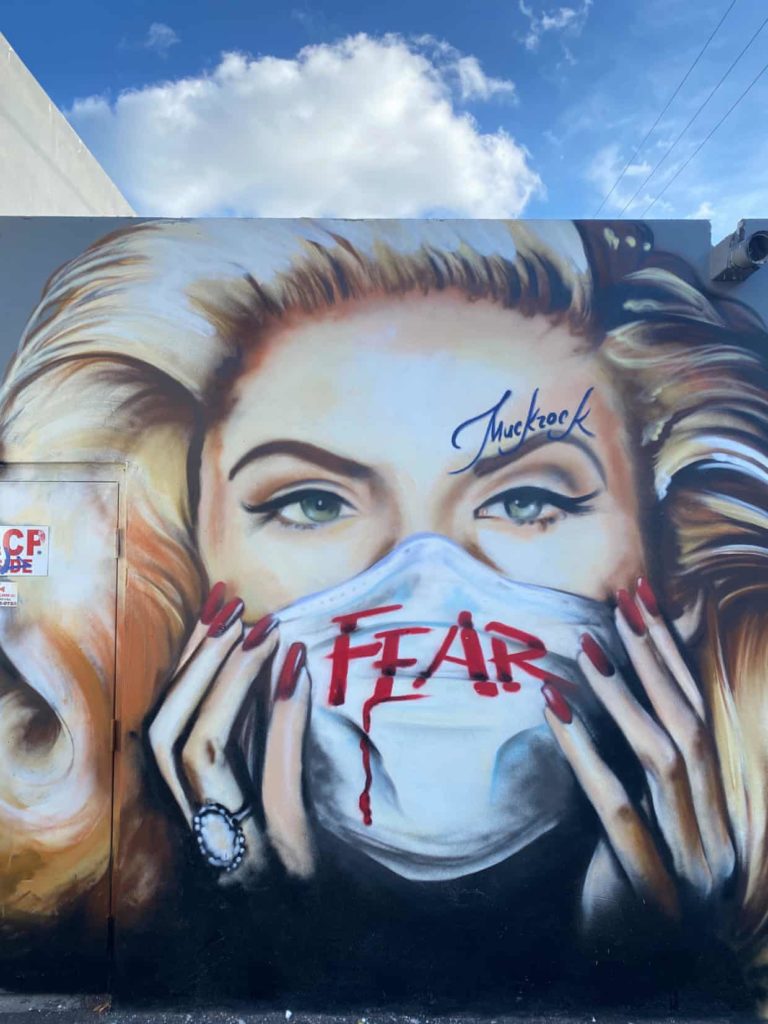 Jules Muck, mural of Anna Nicole Smith in a face mask. Photo by Paul Lara, via Instagram. Image