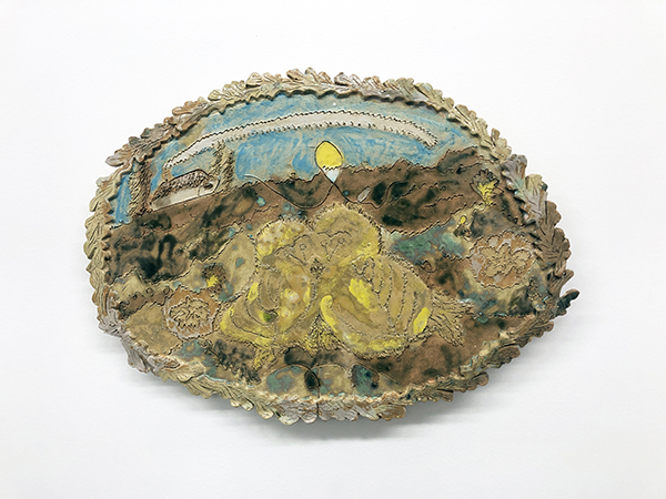 Rondi Park, Domodachi goody pin #2, 2021, Glazed ceramic, 55 × 45 cm, Courtesy of the artist Image