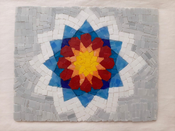 Irena Yancheva, Ancient star or twelve pointed star, 25 x 30 cm, Tiffany glass Image